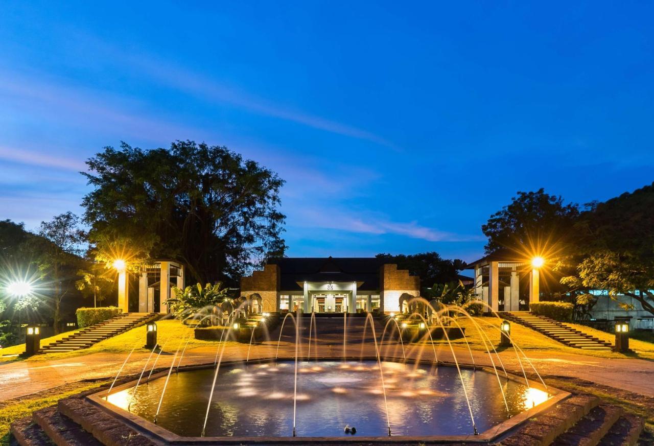 Tawa Ravadee Resort Prachinburi, A Member Of Worldhotels Distinctive Si Maha Phot Exterior photo