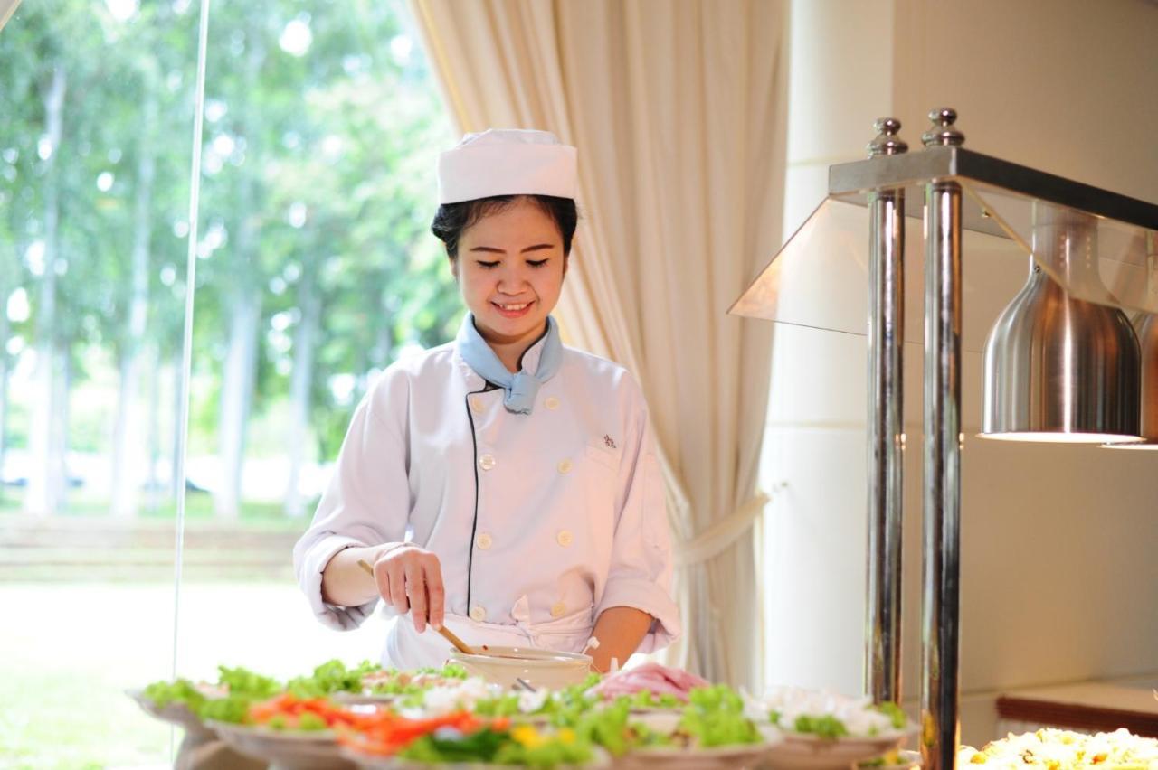 Tawa Ravadee Resort Prachinburi, A Member Of Worldhotels Distinctive Si Maha Phot Exterior photo